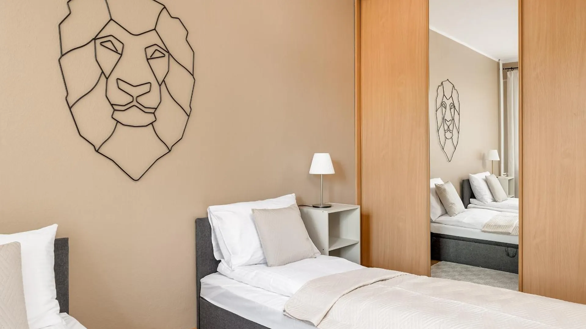 Apartment Os Jagiellonskie In Poznan By Renters بولندا
